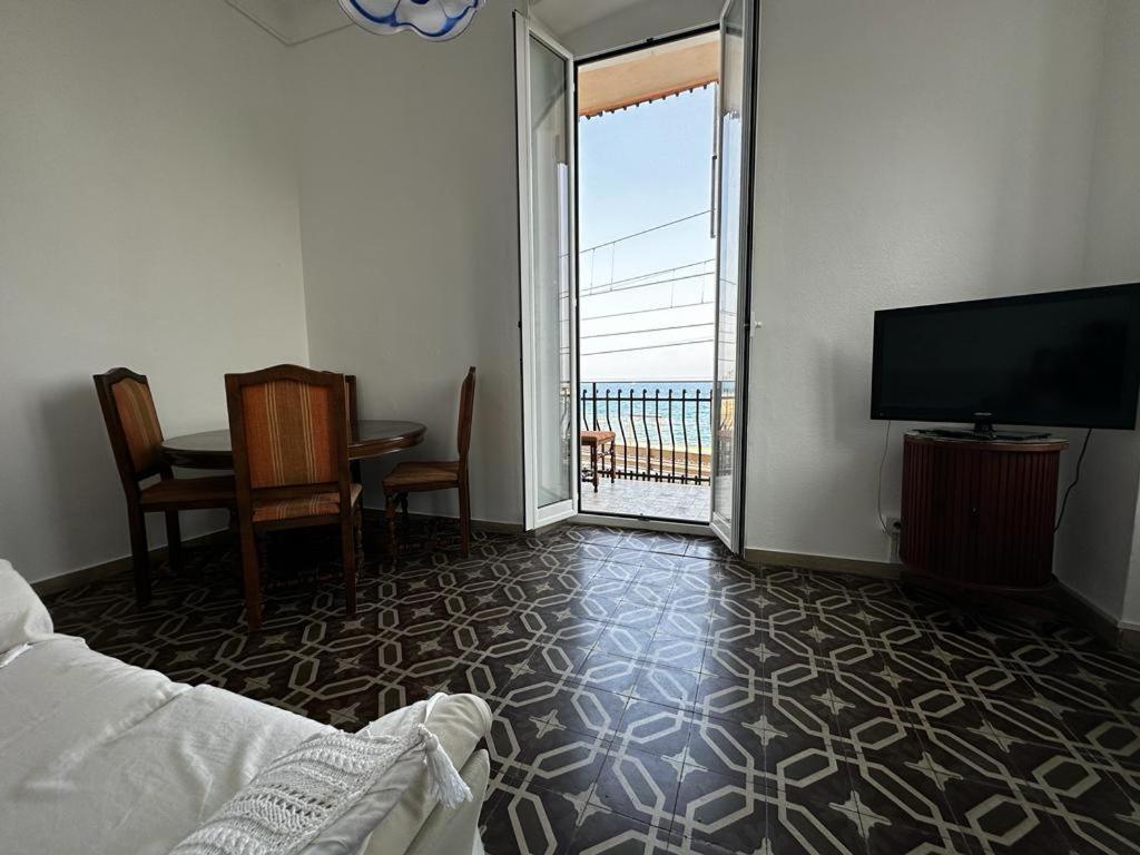 Ferienwohnung La Via Sul Mare Bordighera Exterior foto